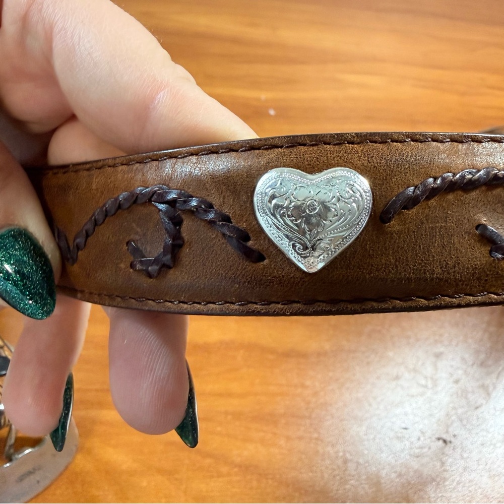 Tony Lama Women Brown Leather Silver Heart Engraved Western Belt Concho Taper 34 - Picture 4 of 7